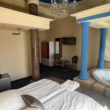 Hotel Venecia Palace Michałowice Dış mekan fotoğraf