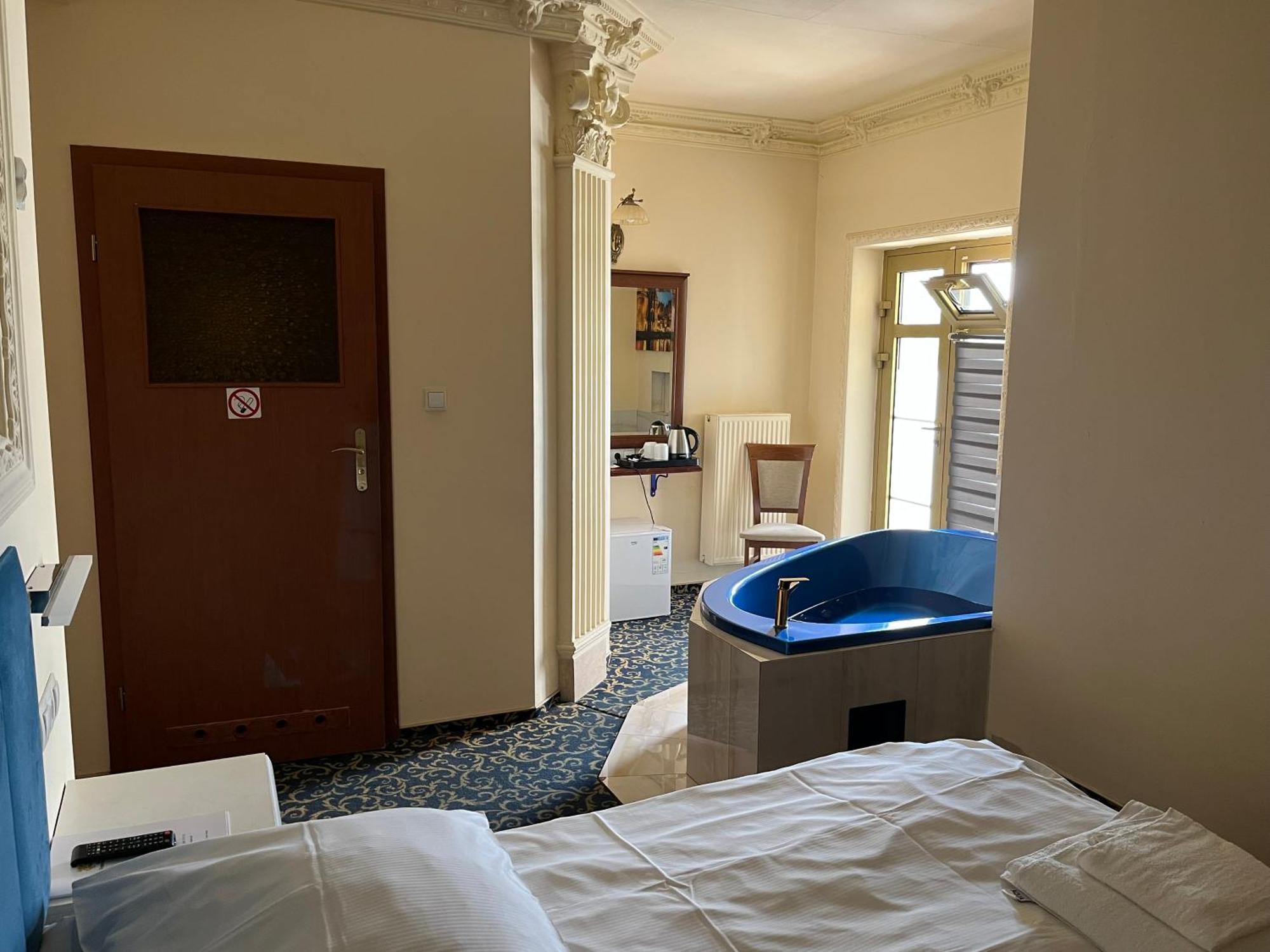 Hotel Venecia Palace Michałowice Dış mekan fotoğraf