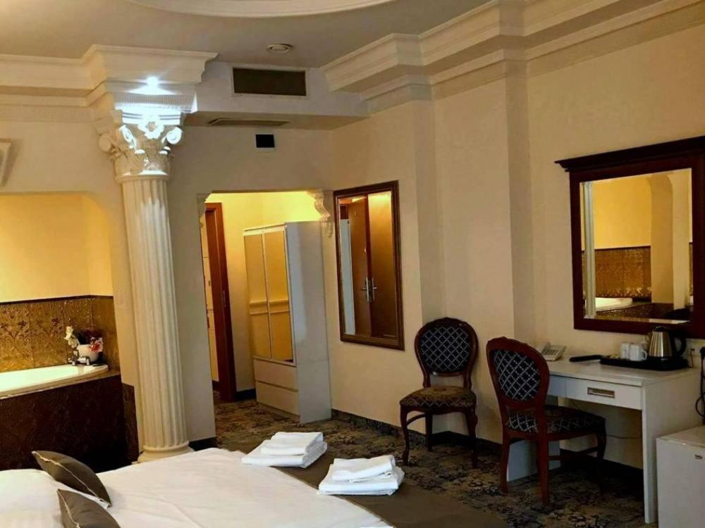 Hotel Venecia Palace Michałowice Dış mekan fotoğraf