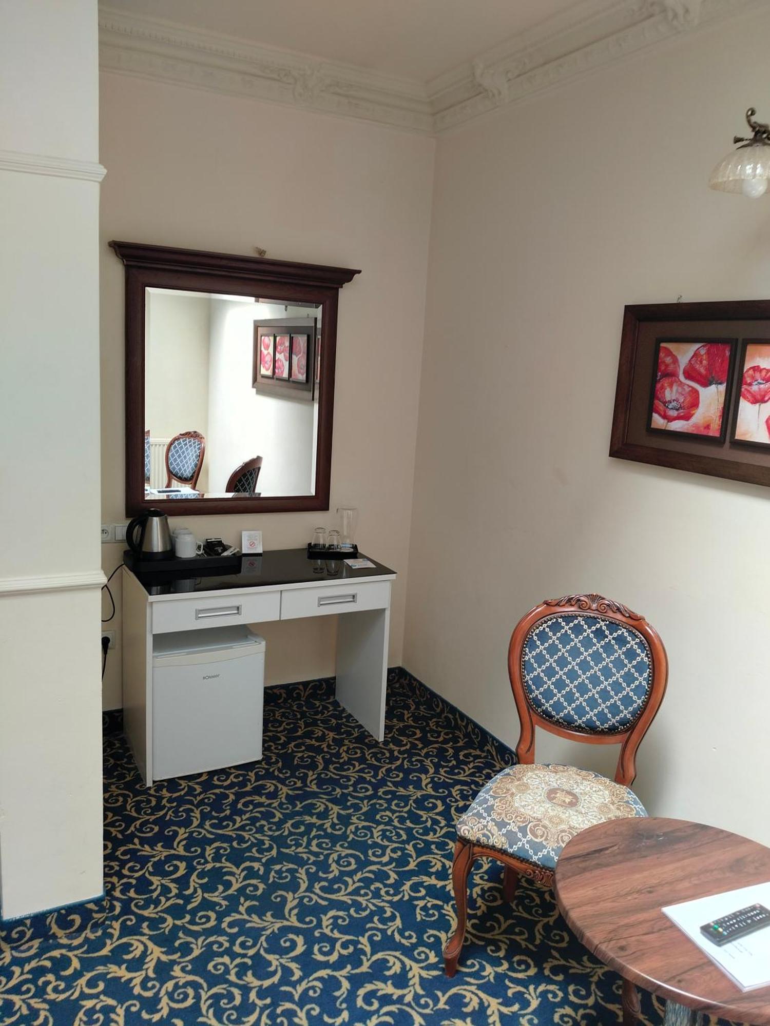 Hotel Venecia Palace Michałowice Dış mekan fotoğraf