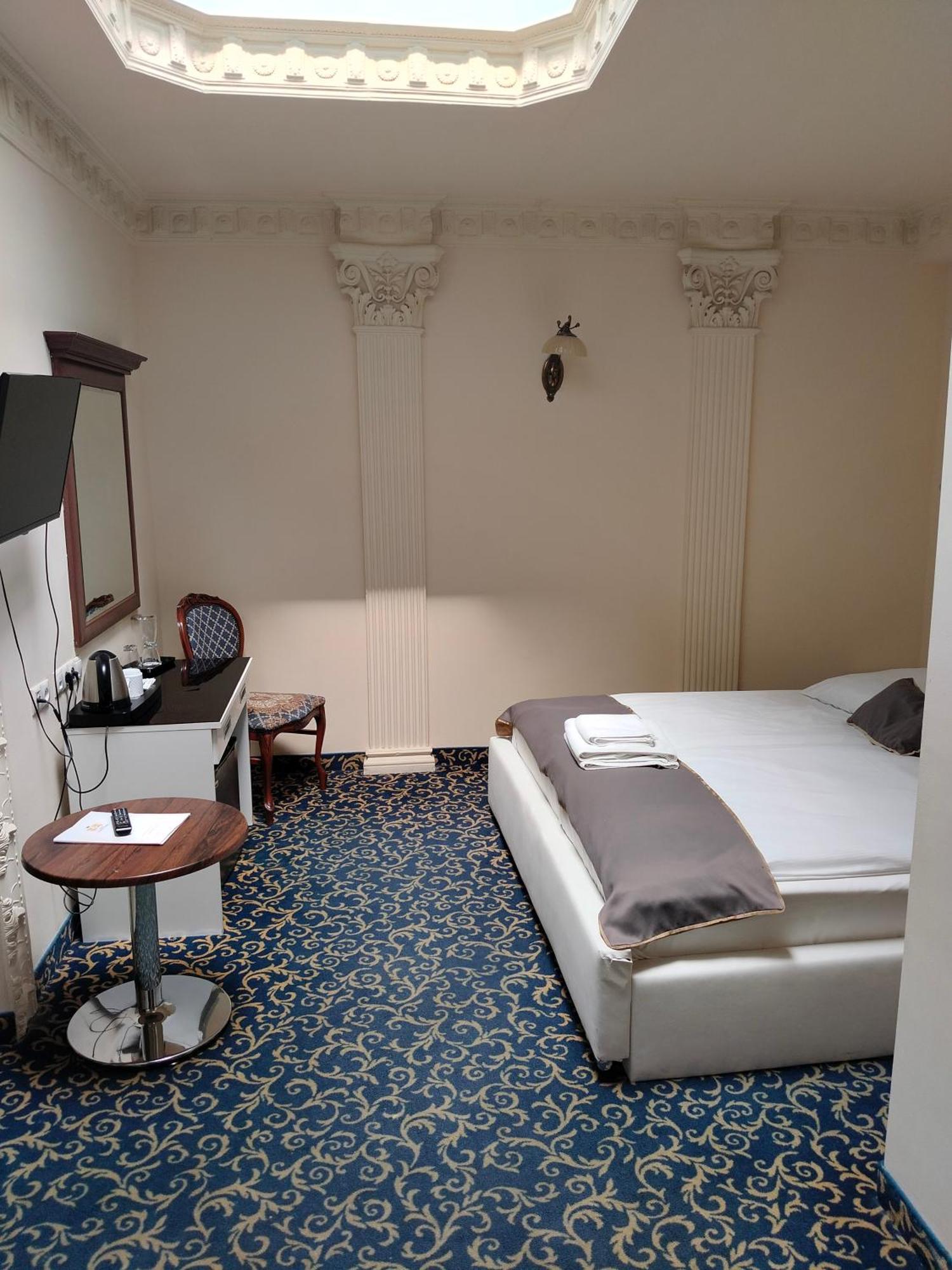 Hotel Venecia Palace Michałowice Dış mekan fotoğraf