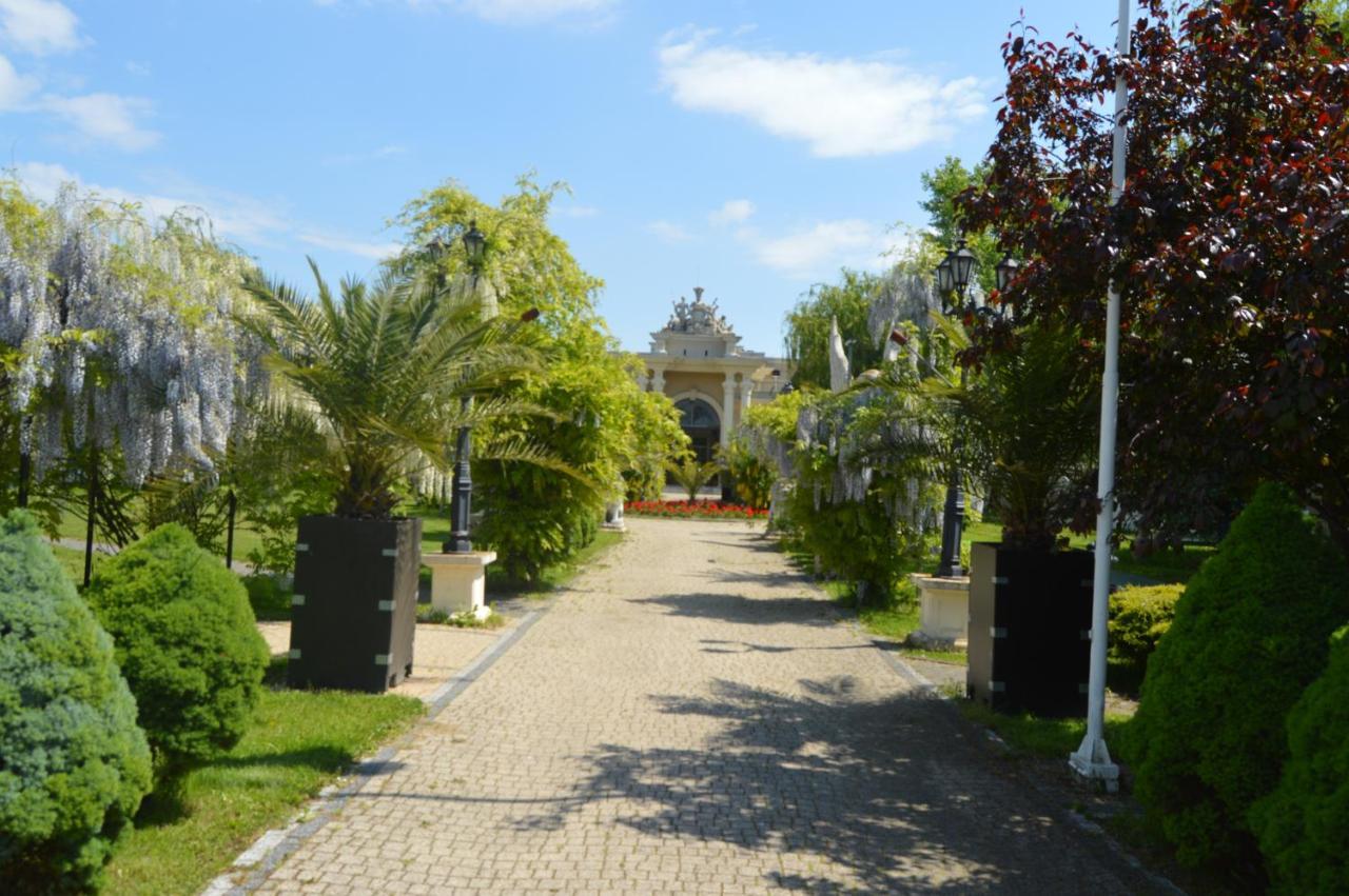 Hotel Venecia Palace Michałowice Dış mekan fotoğraf